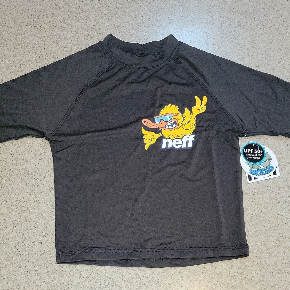 Neff Fired Up Duck Black Rashguard UPF 50 Size 8 New With Tags